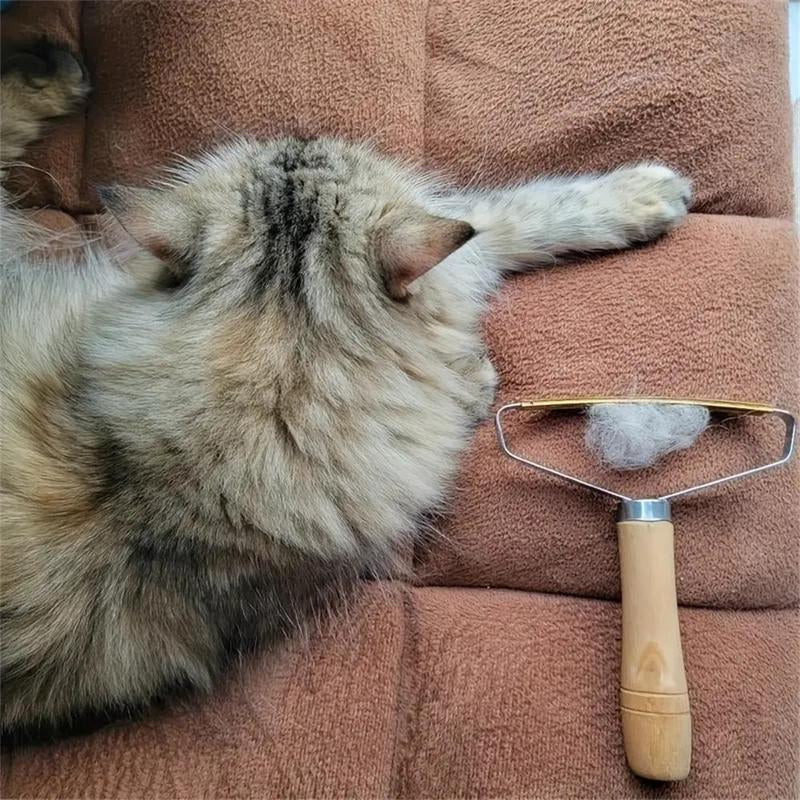 Wooden Handle Pet Hair Remover, Multi-Use Lint Roller Scraper, Lint Removing Shaving Tool for Clothes, Carpets & Pet Bed, Cat & Dogs Accessories